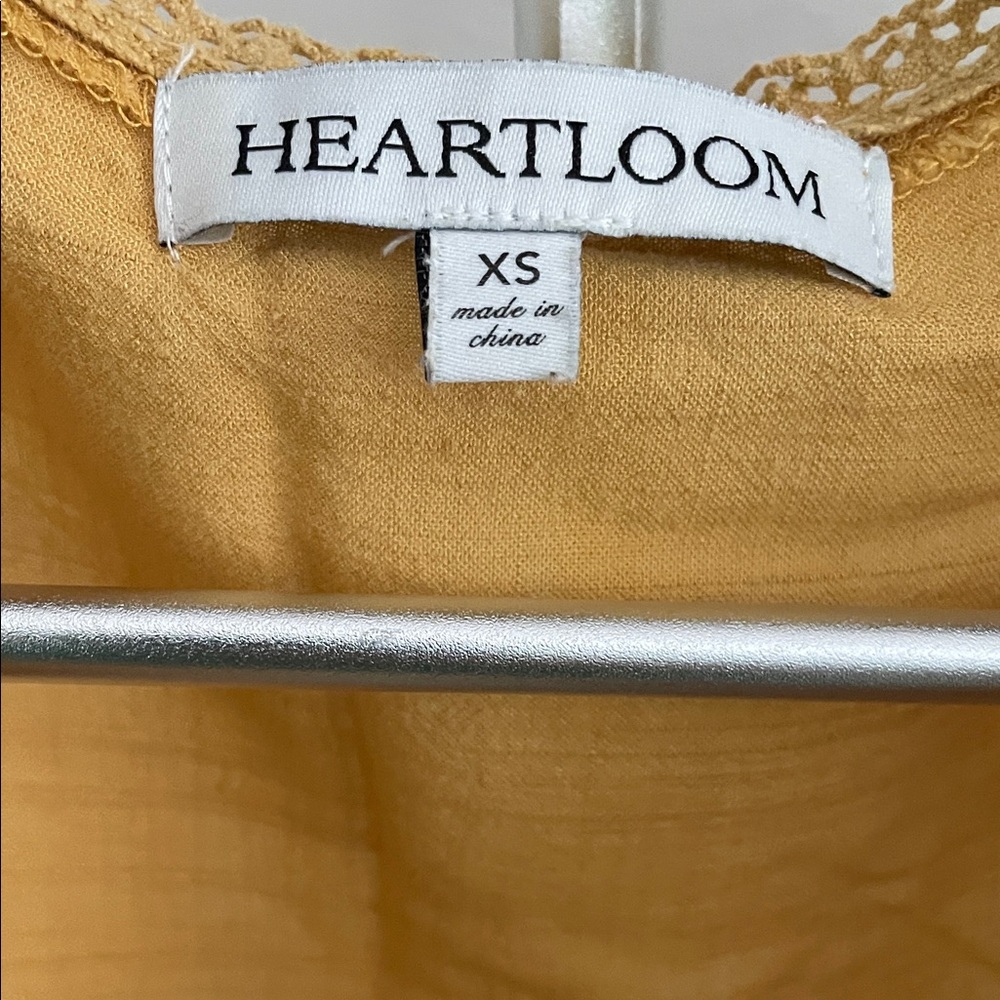 Heartloom Golden Lace Blouse - Picture 2 of 9